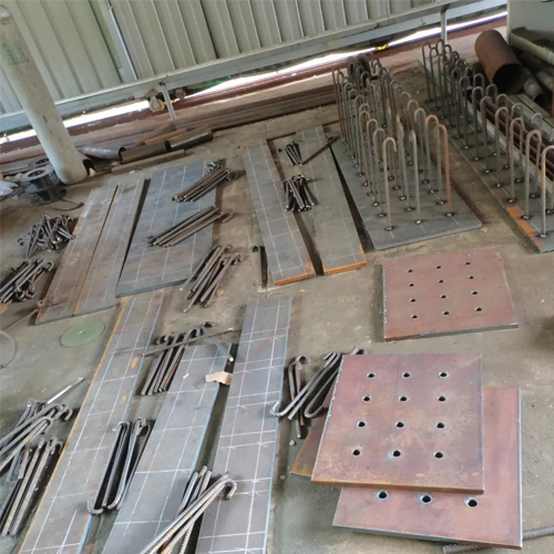 有哪些其他因素会影响九江预埋件位置的确定？